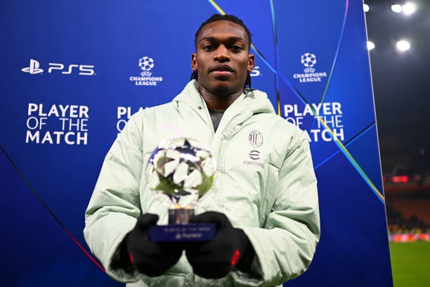 官方:萊奧當(dāng)選米蘭2-1貝爾格萊德紅星的全場(chǎng)最佳球員