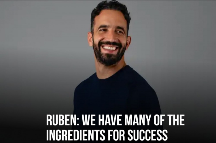 阿莫林:實(shí)現(xiàn)長期目標(biāo)會有短期成本 對曼聯(lián)2025年前景感到興奮