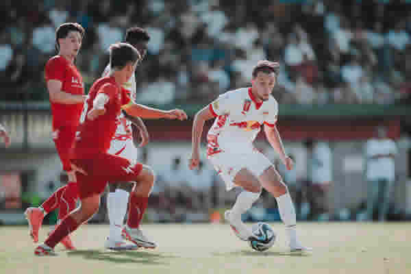 石溪大學vs耶魯大學