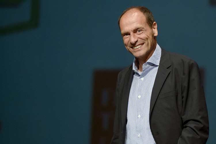 馬切吉亞尼談豐塞卡可能下課：米蘭目前面臨著困難，必須做點(diǎn)什么