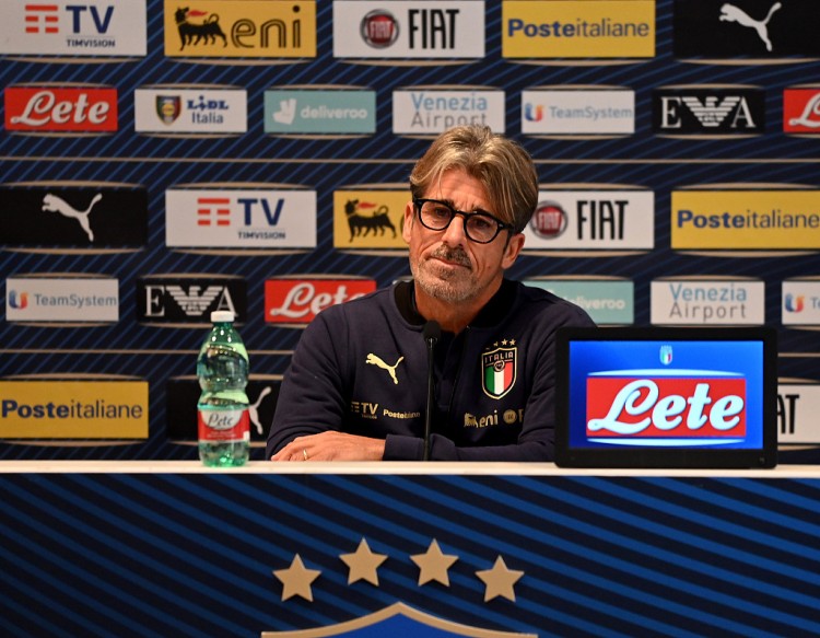 埃瓦尼:米蘭在團(tuán)隊(duì)精神方面存在問題,如果請(qǐng)曼奇尼執(zhí)教能夠解決