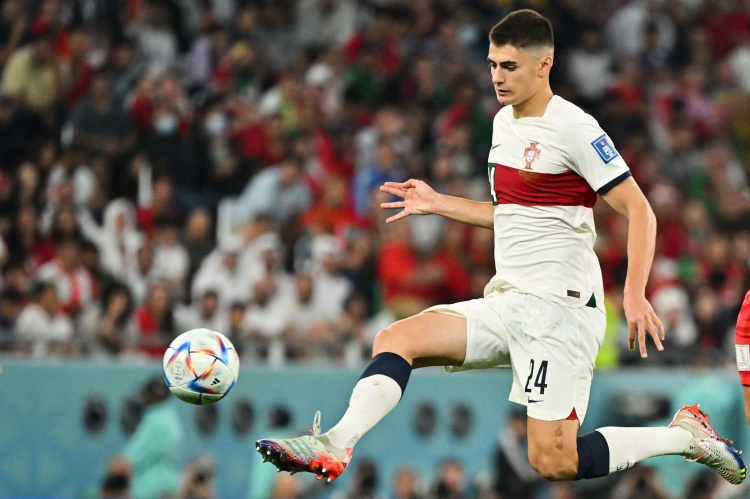 切卡里尼:尤文冬季想租借+優(yōu)先買斷A-席爾瓦,希望留住D-路易斯