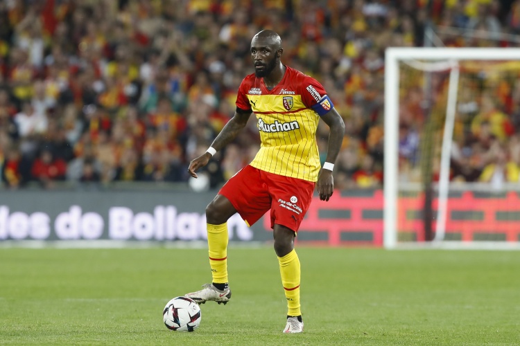 法媒:塞科-福法納已同意加盟雷恩,但俱樂(lè)部之間仍在進(jìn)行談判