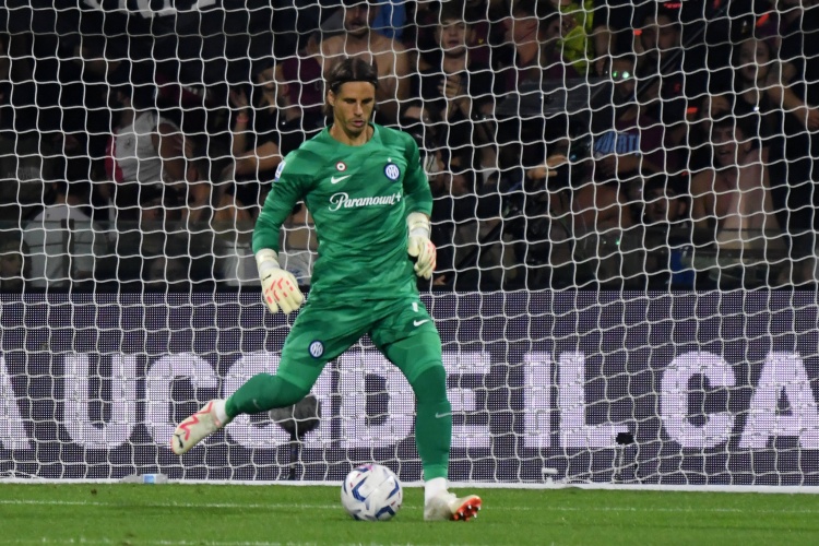 米體:國米將關注免簽梅雷特的機會 2026年前國米將繼續(xù)信任索默