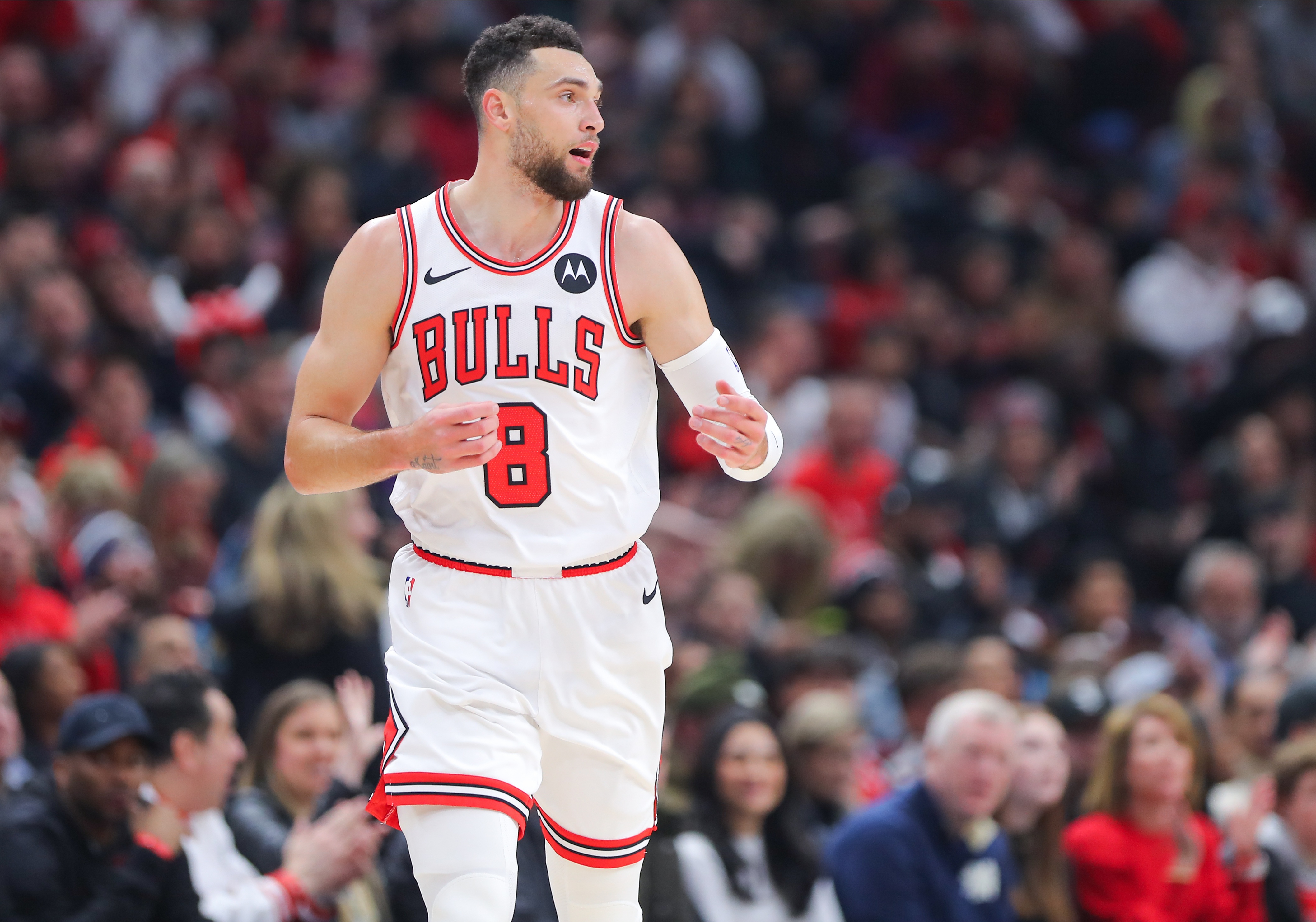 美記:拉文最近的表現(xiàn)改變了聯(lián)盟對(duì)他的看法 對(duì)他的關(guān)注越來(lái)越多