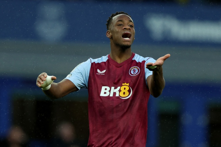 優(yōu)缺點明顯，杜蘭近6場為維拉出戰(zhàn)打進(jìn)4球，但吃到2黃1紅