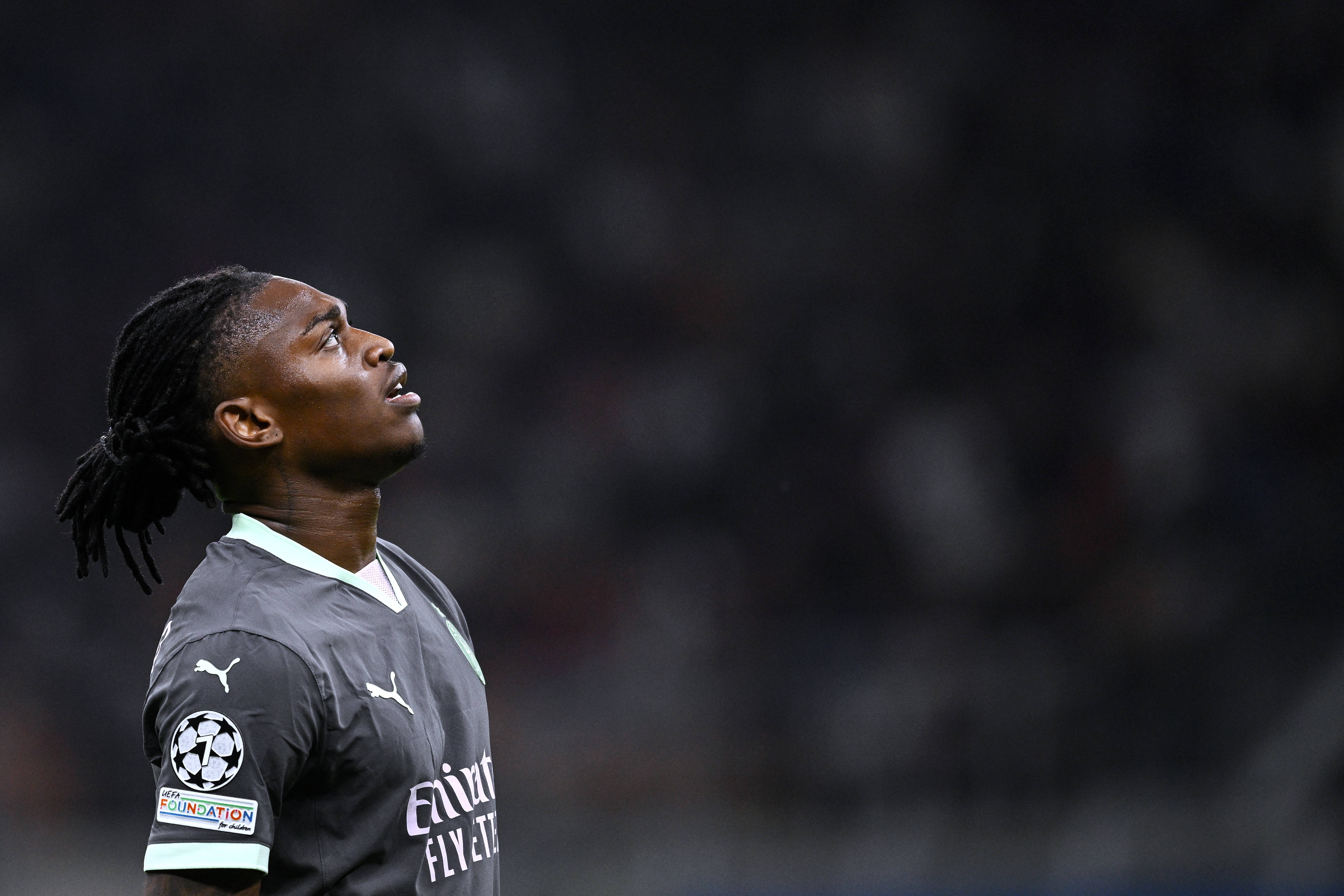 全市場(chǎng)：萊奧左大腿后側(cè)肌肉不適，可能遭遇拉傷