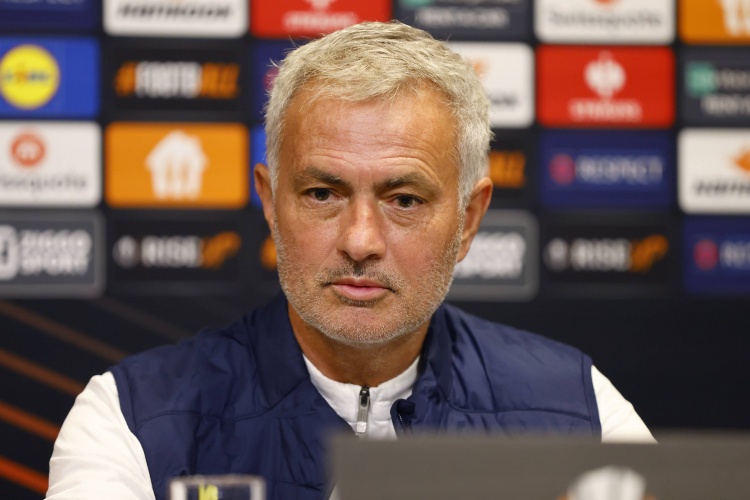 自2018年執(zhí)教曼聯(lián)后首次，穆里尼奧率隊(duì)取得聯(lián)賽5連勝