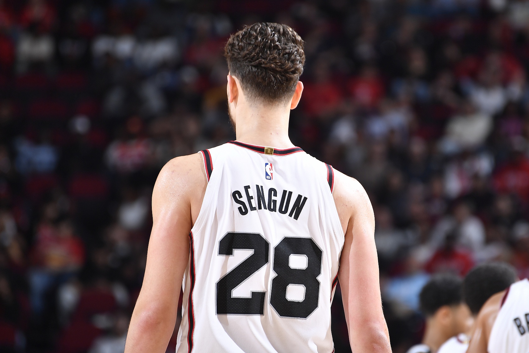 申京:我們開局階段打得不夠好 尤其是我 錯(cuò)失很多簡(jiǎn)單的投籃機(jī)會(huì)