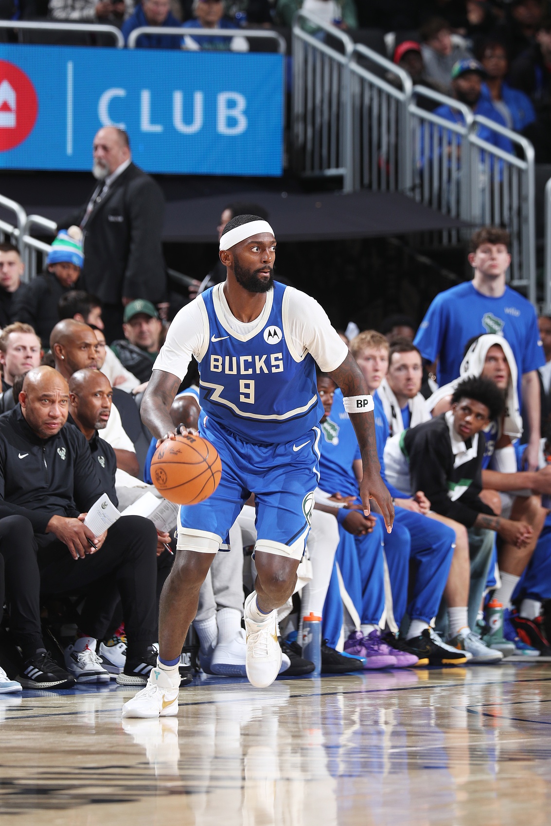 美記:雄鹿評(píng)估了波蒂斯的市場(chǎng) 想尋求輪換升級(jí)