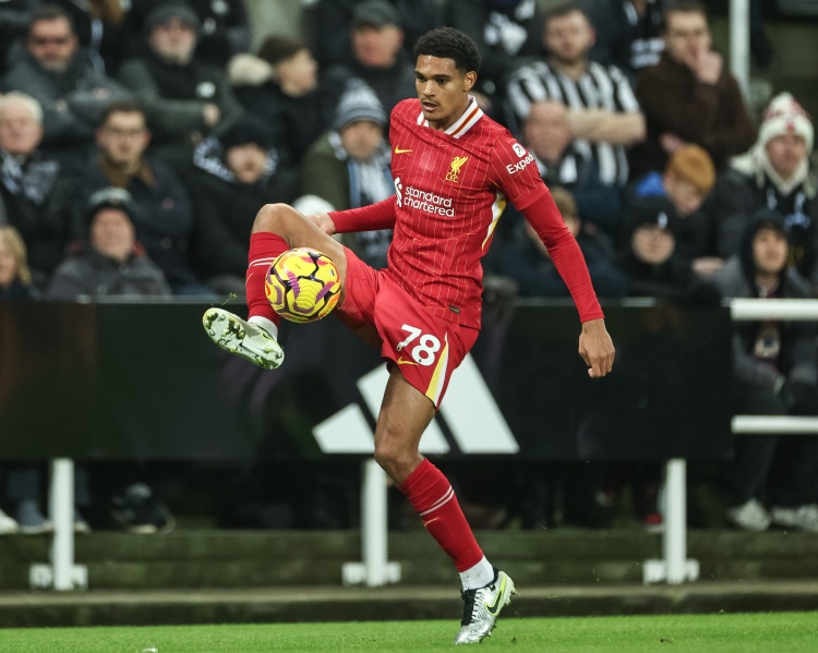 寬薩:對陣曼聯(lián)是另一場要去贏下的比賽,希望我能夠獲得機會