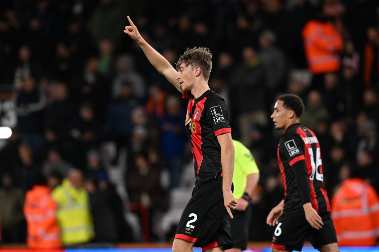 阿斯報(bào):皇馬有意伯恩茅斯19歲中衛(wèi)懷森,正在討論是否將其簽下