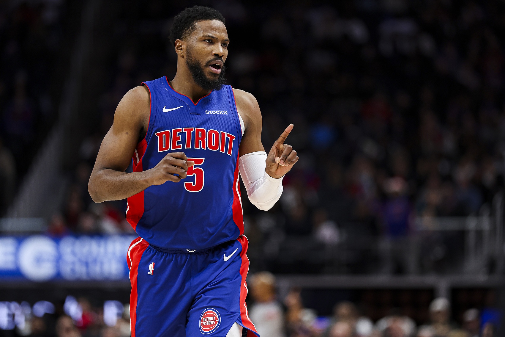 比斯利談失利:今晚比賽是季后賽級別的 是一次很好的學(xué)習(xí)經(jīng)歷