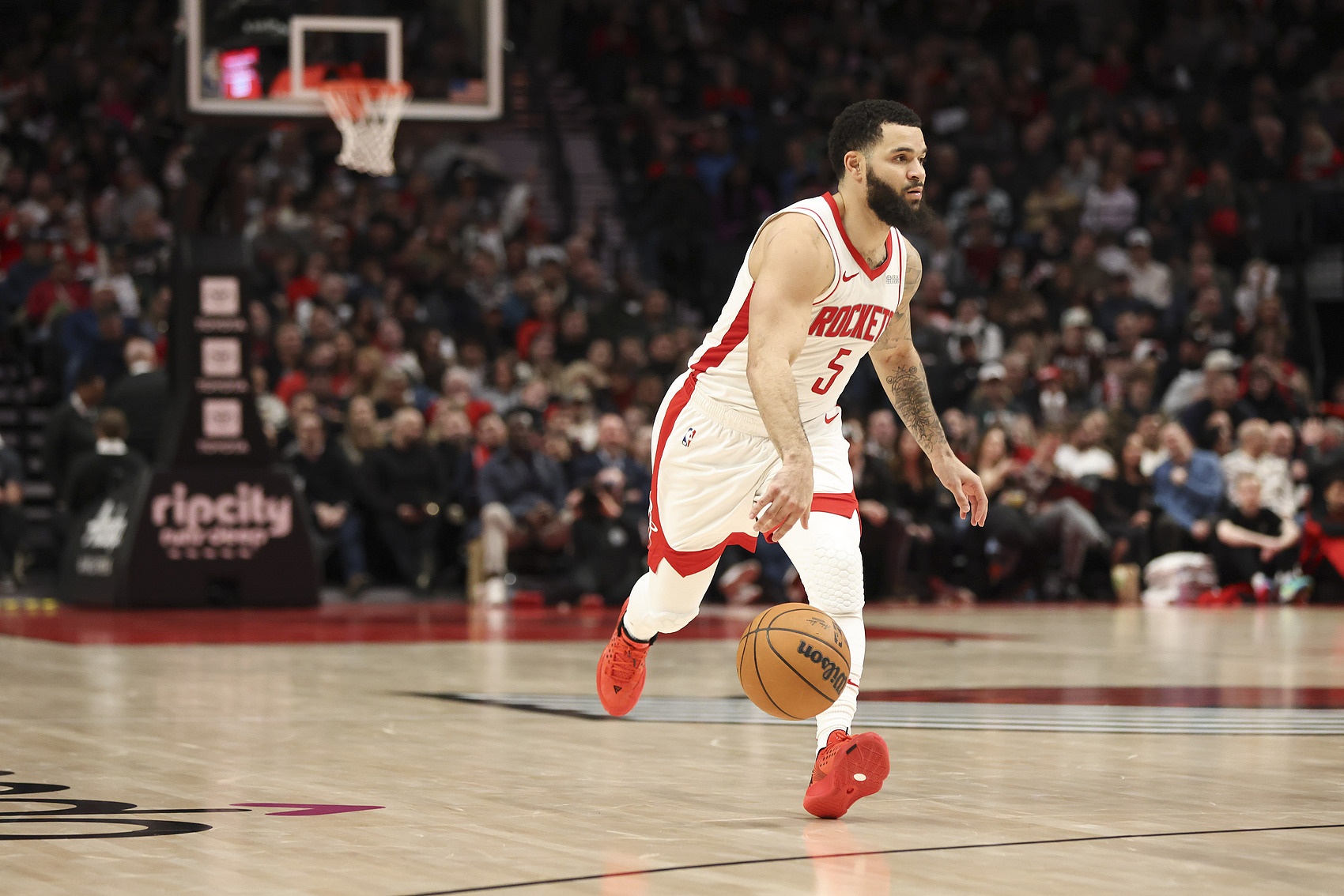 烏度卡:范弗里特已參加對(duì)抗訓(xùn)練 有望接下來(lái)兩場(chǎng)復(fù)出