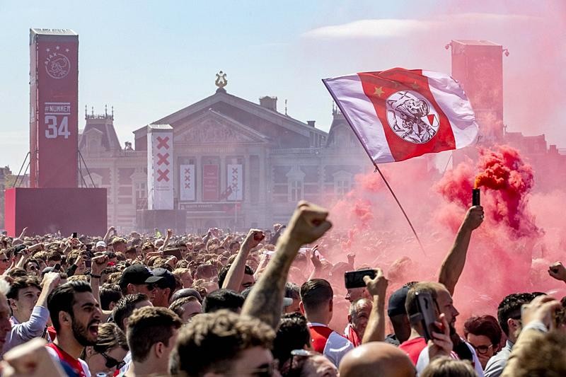 ESPN:參與阿賈克斯與馬卡比球迷沖突事件的球迷,多人被判刑